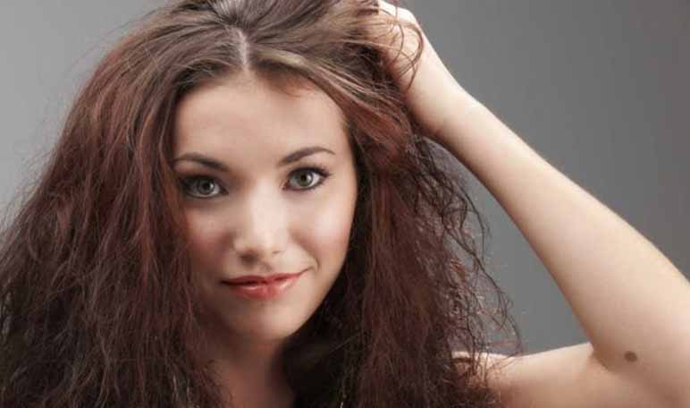 Cómo tratar el pelo encrespado - Apréndete