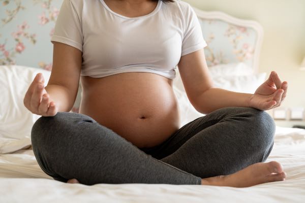 5 beneficios del yoga para embarazadas - Apréndete