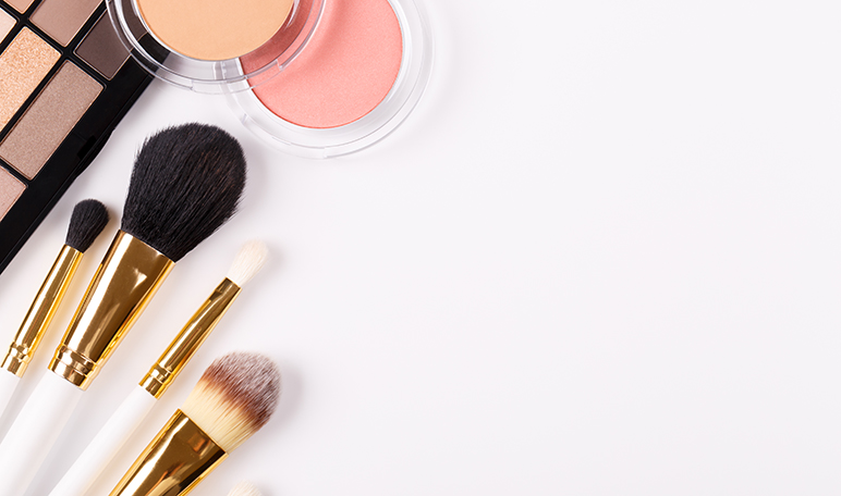 10 cosméticos que no pueden faltar en tu neceser - Apréndete