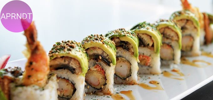 cómo hacer sushi uramaki
