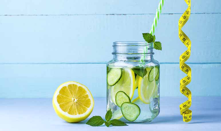 Cómo preparar agua de pepino, limón y menta - Apréndete