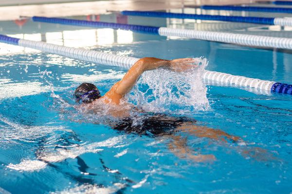Estilos de natación: el estilo libre - Apréndete