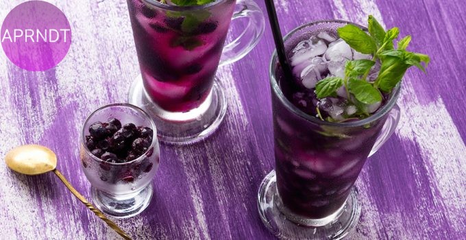 Cómo preparar un delicioso cóctel morado