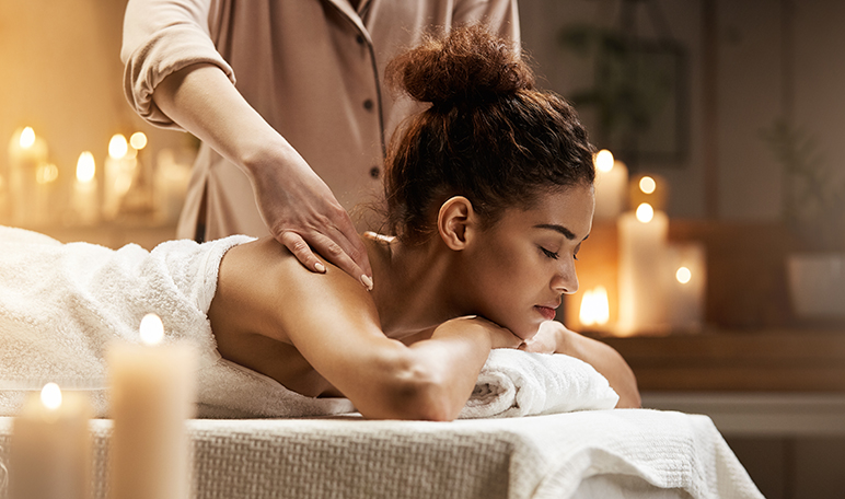 Beneficios y precauciones del masaje con aromaterapia - Apréndete